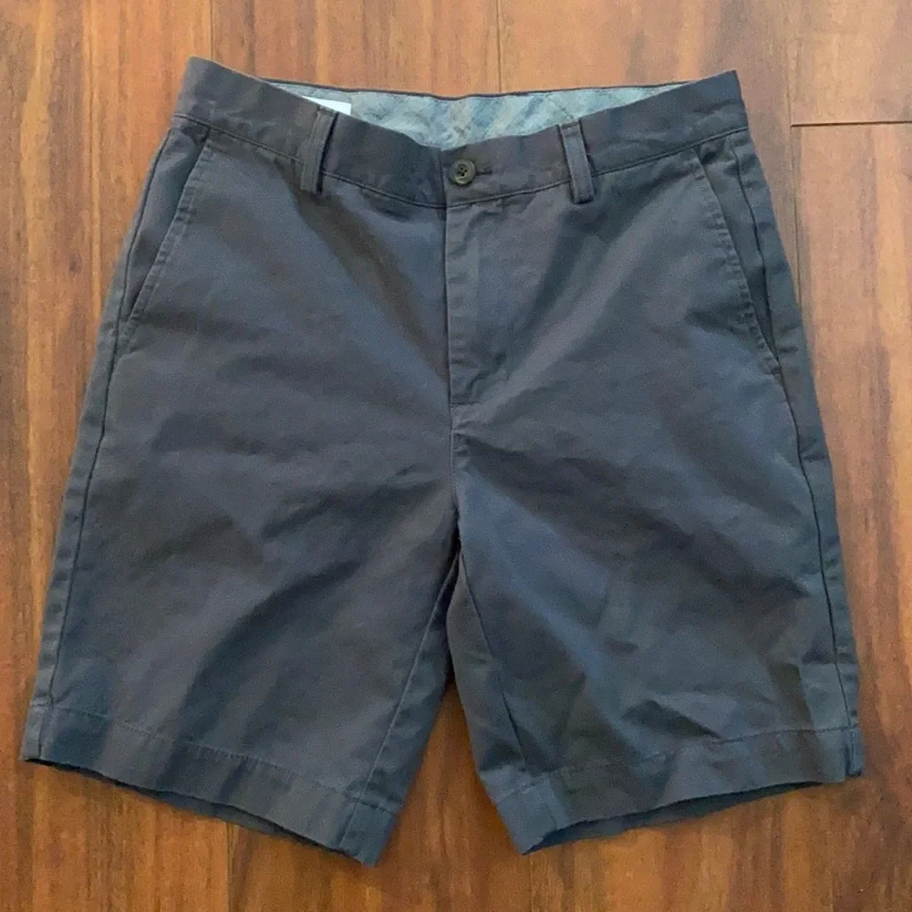 🔥BUNDLESALE men’s 28 Amazon Essentials flat front khaki shorts